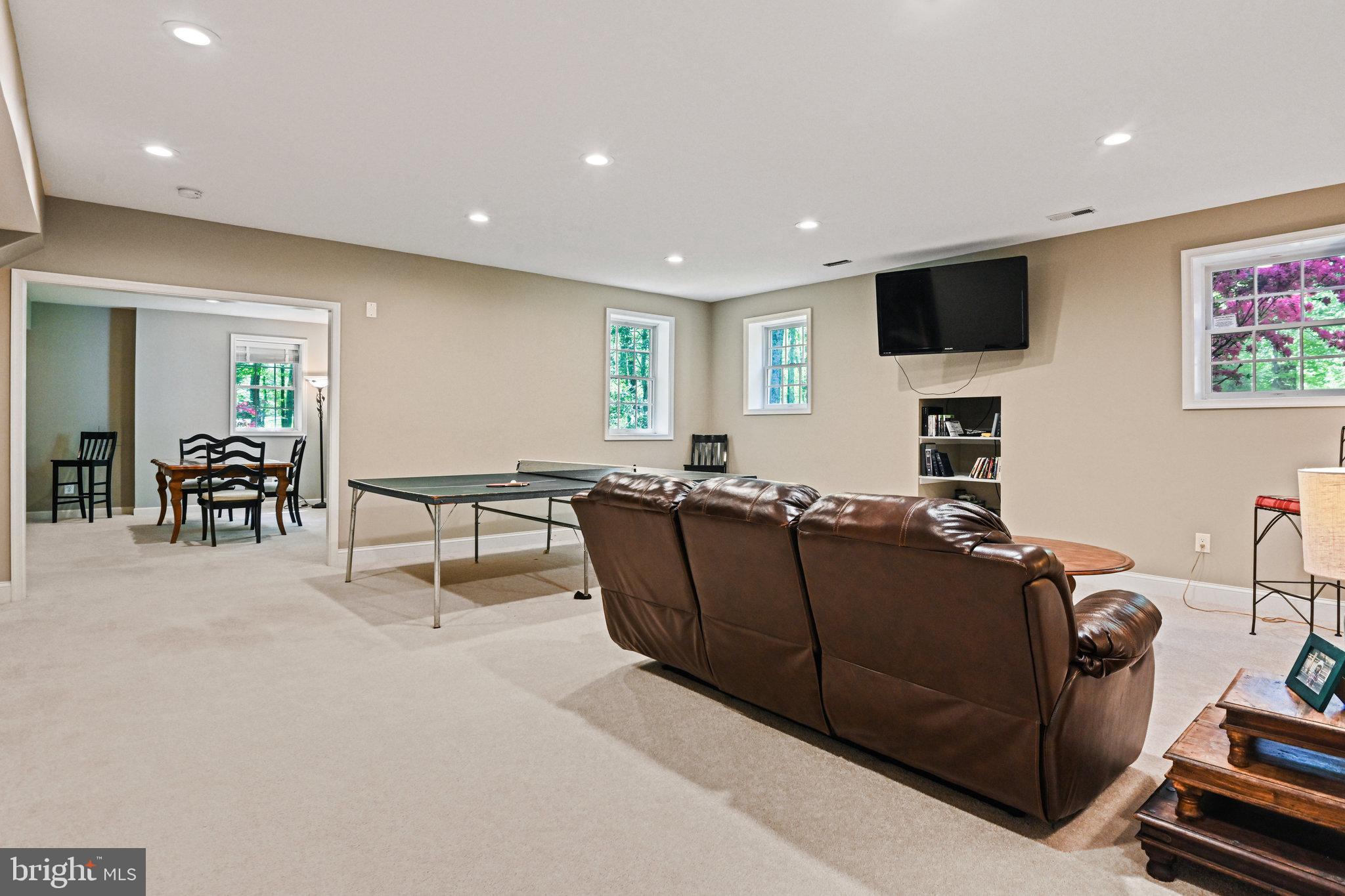 HUNTERBROOKE - Residential