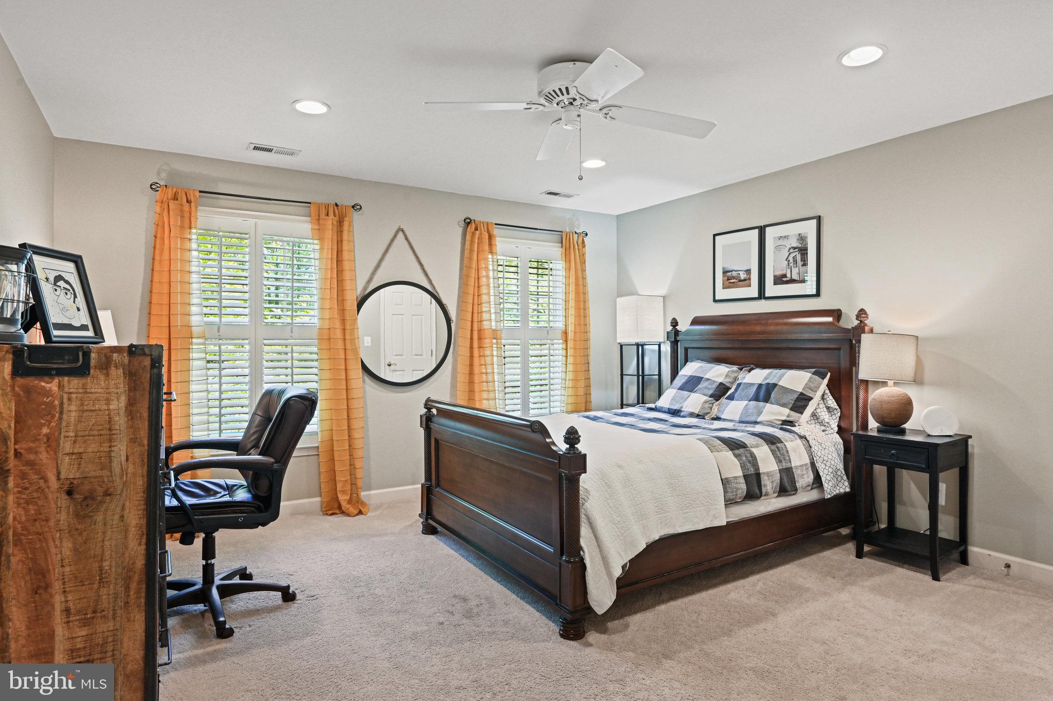 HUNTERBROOKE - Residential