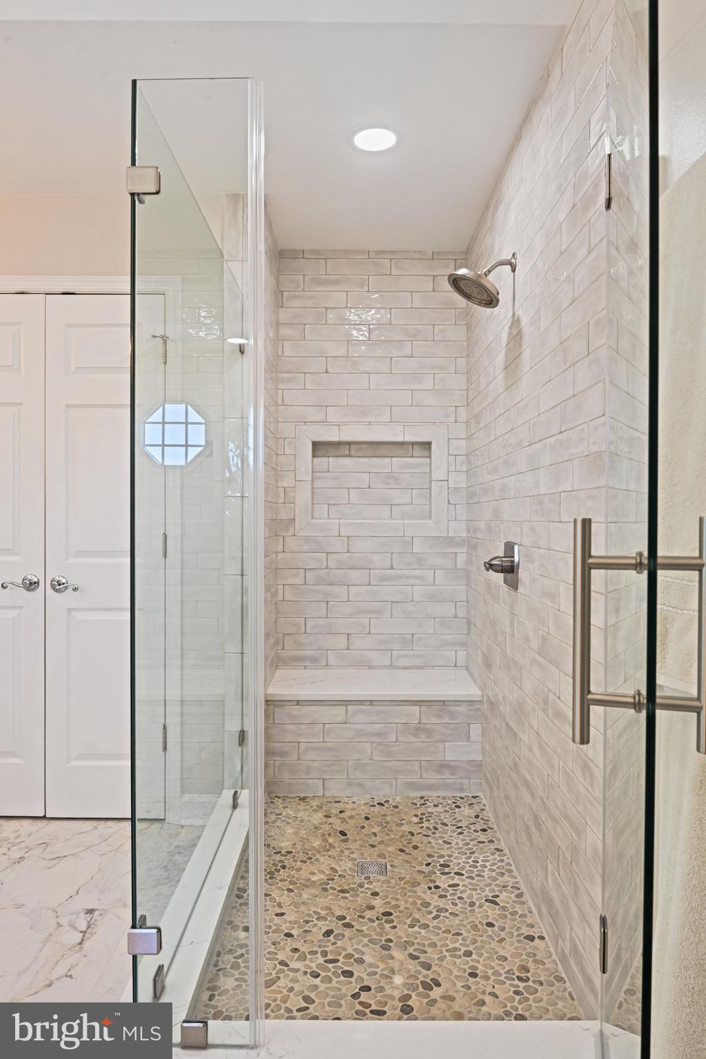 HUNTERBROOKE - Residential