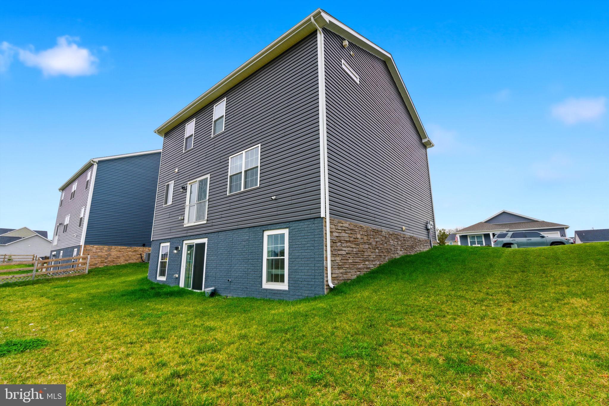 RED HILL - Residential