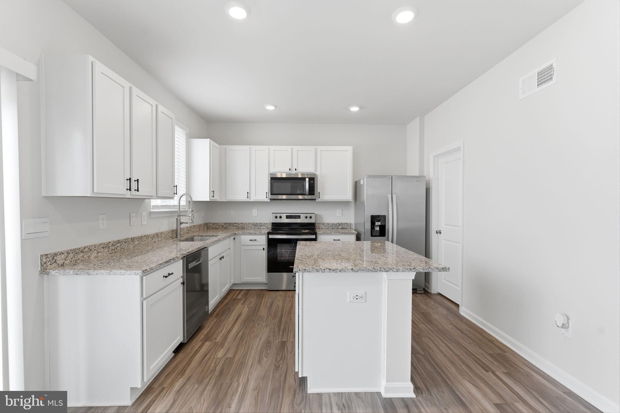 RED HILL - Residential