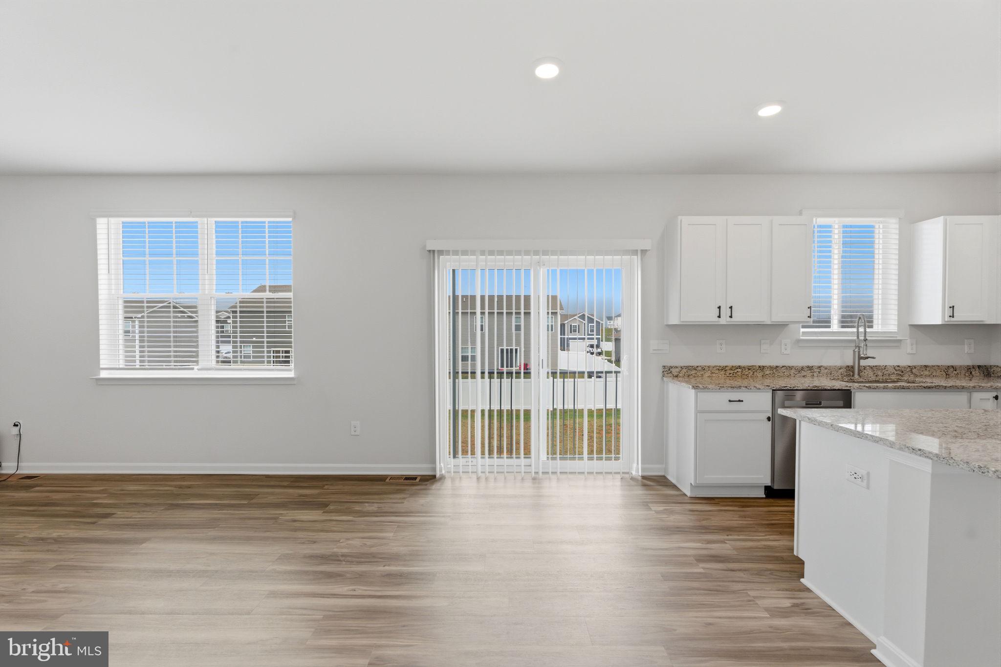 RED HILL - Residential