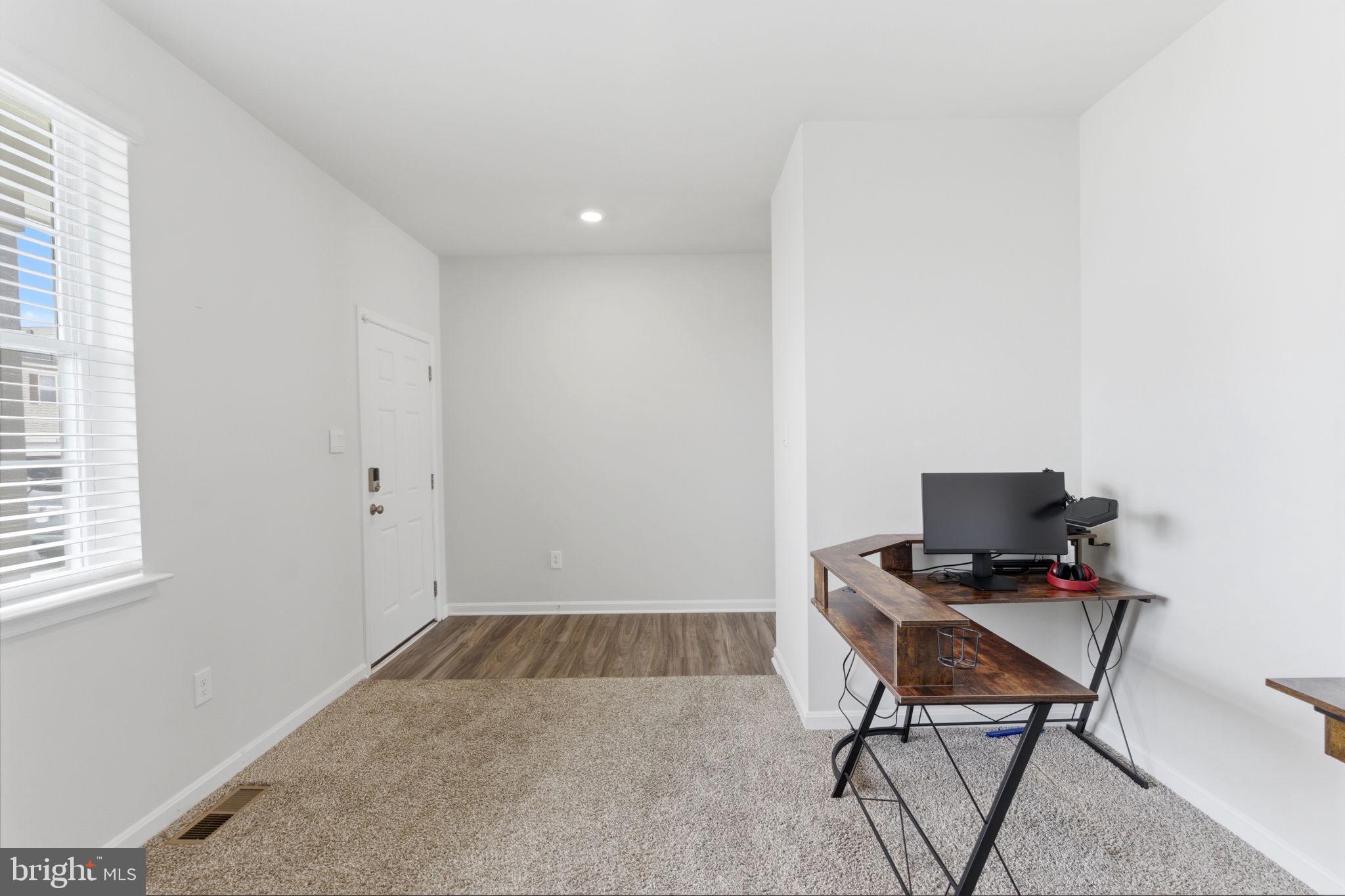 RED HILL - Residential