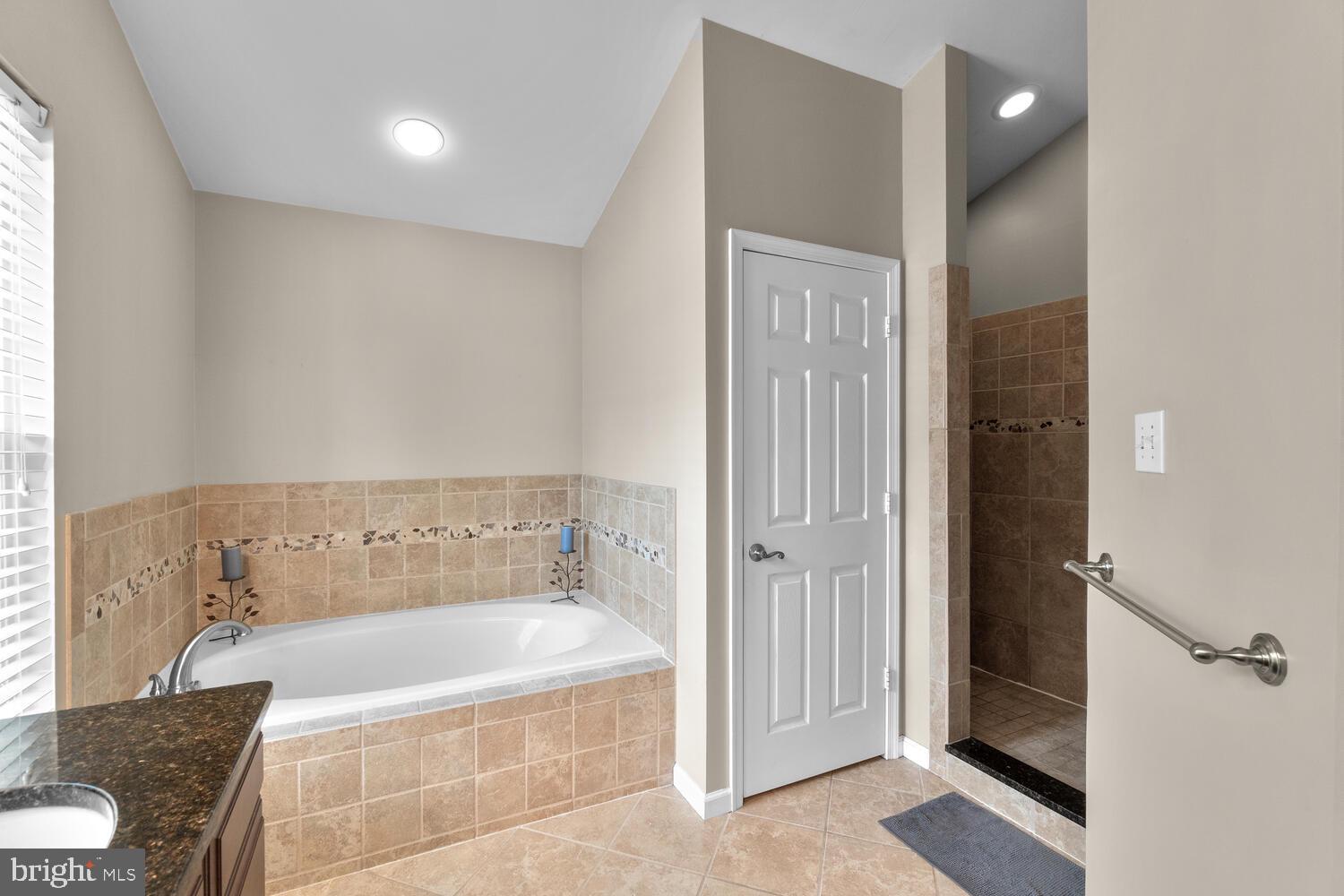 CHRISTIE ESTATES - Residential