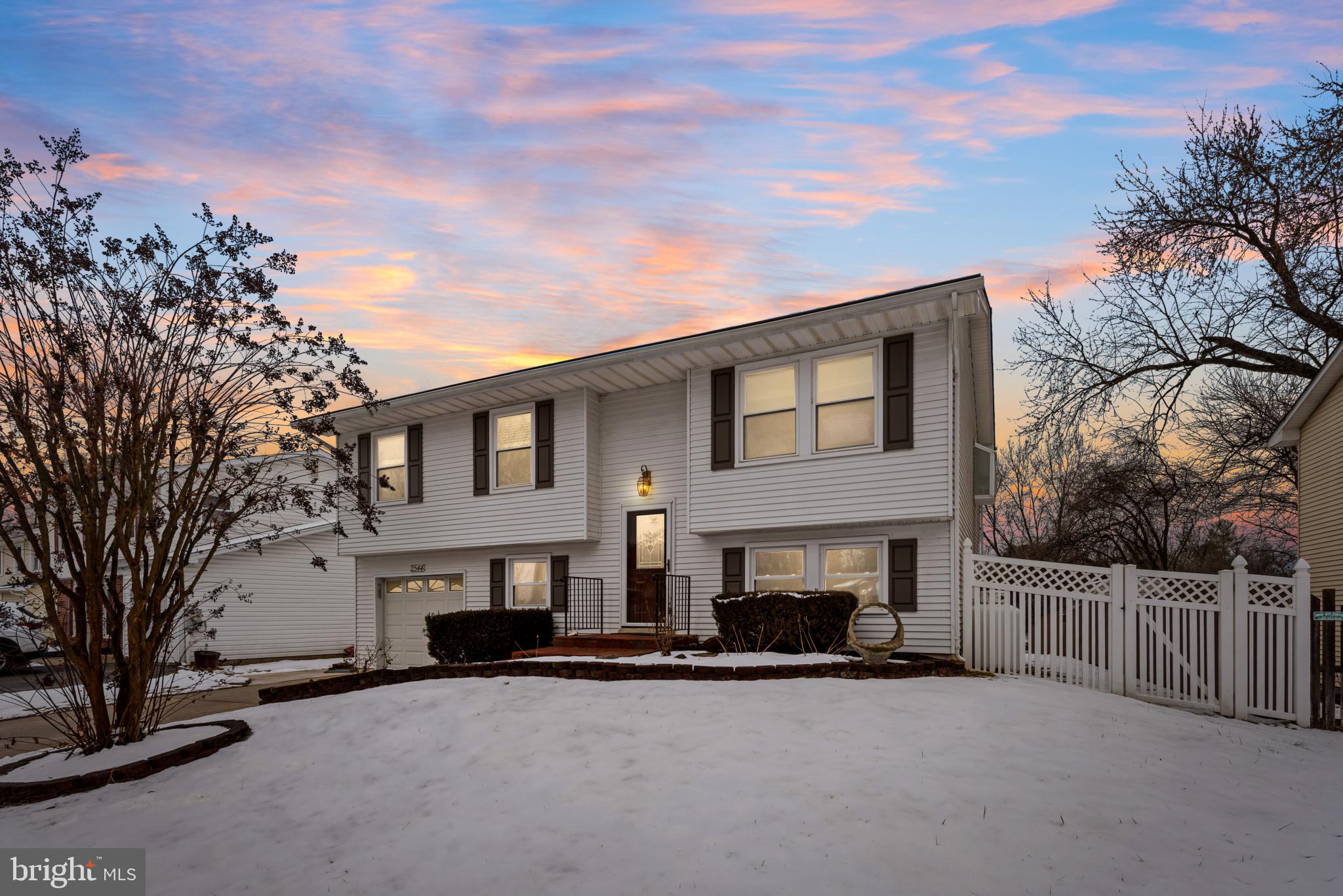 FOUR SEASONS ESTATES - Residential