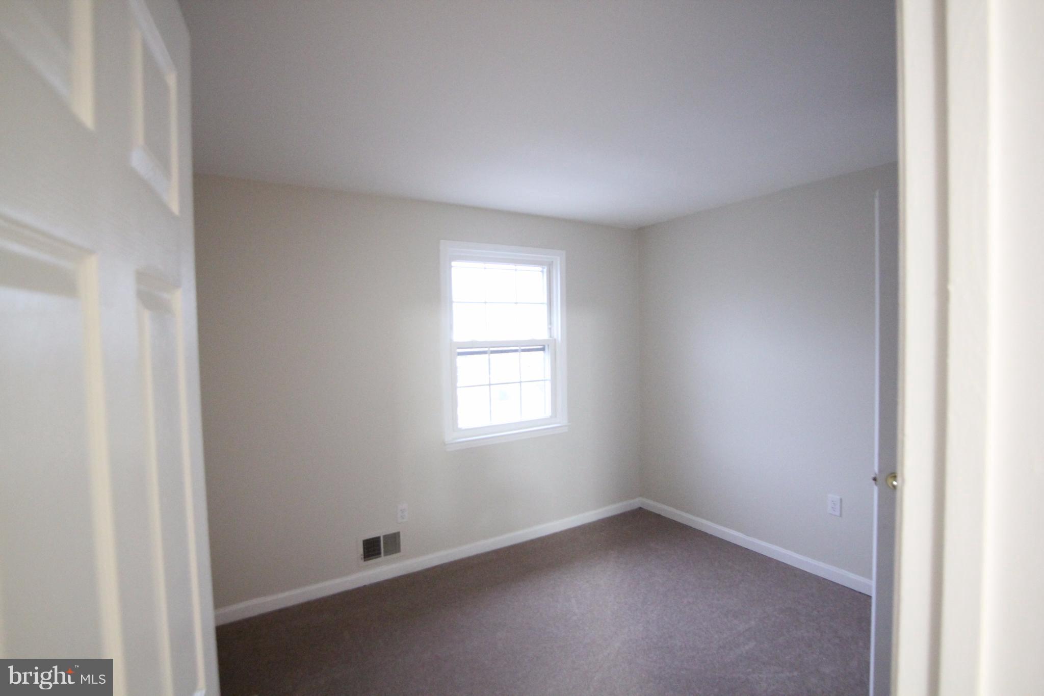 GREENWICH HILL - Residential Lease