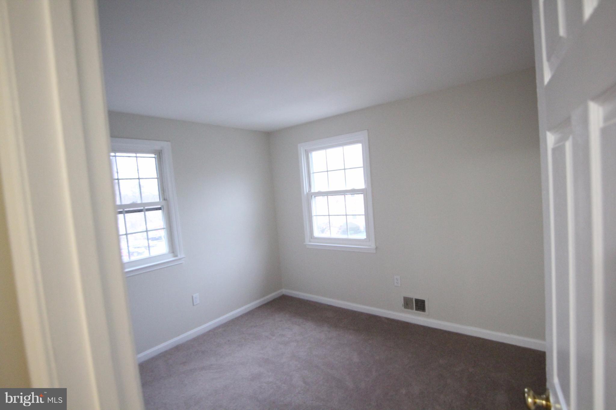 GREENWICH HILL - Residential Lease