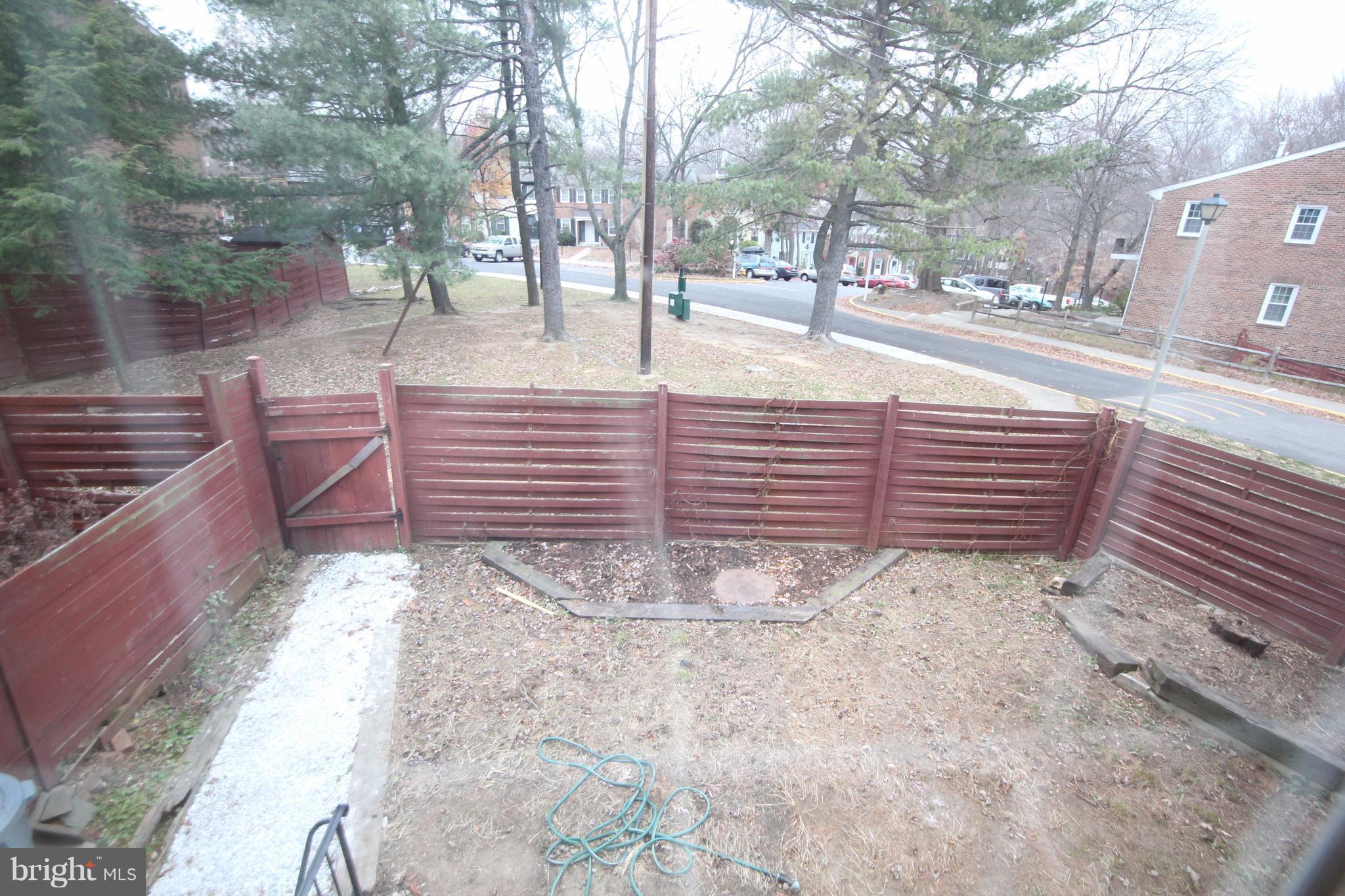 GREENWICH HILL - Residential Lease