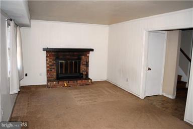 GREENWICH HILL - Residential Lease