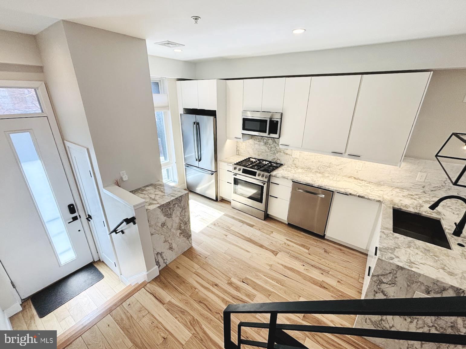 GRADUATE HOSPITAL - Residential