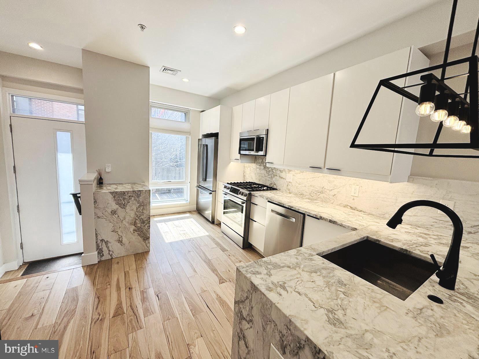 GRADUATE HOSPITAL - Residential