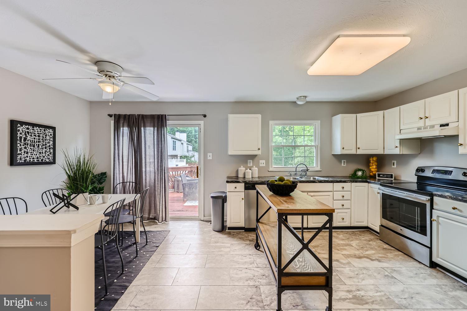 CASTLE STONE AT WHITE MARSH - Residential