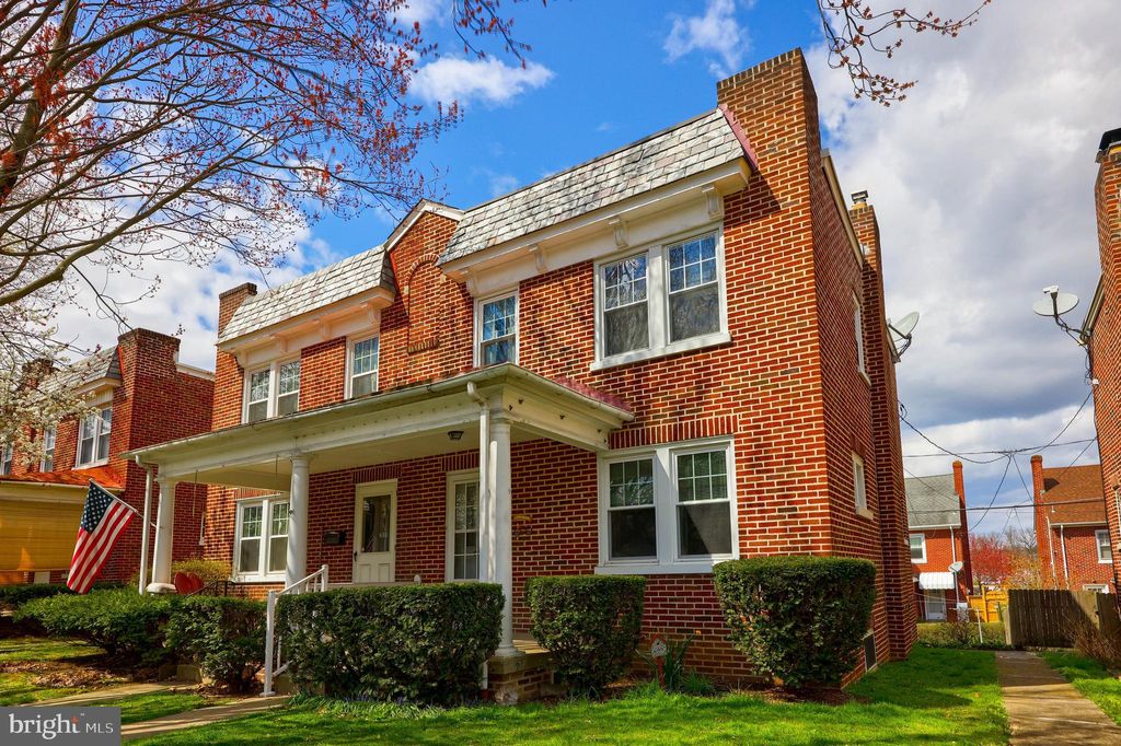 Photo of 853 E MADISON ST, LANCASTER, PA 17602 (MLS # PALA2032372)