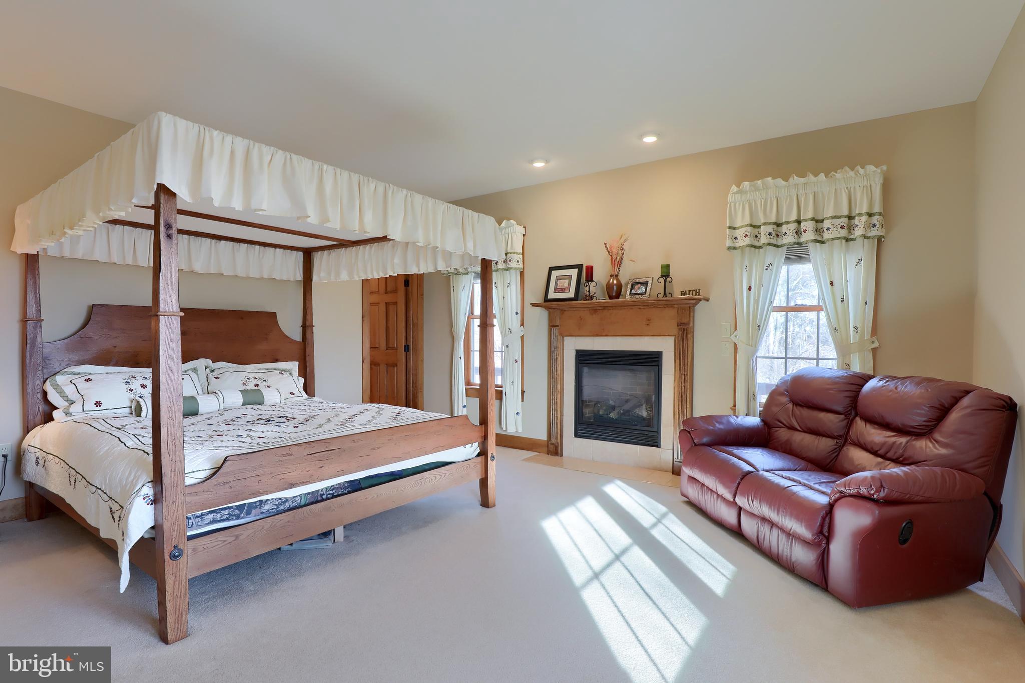 WOODS OF ROUNDTOP - Residential