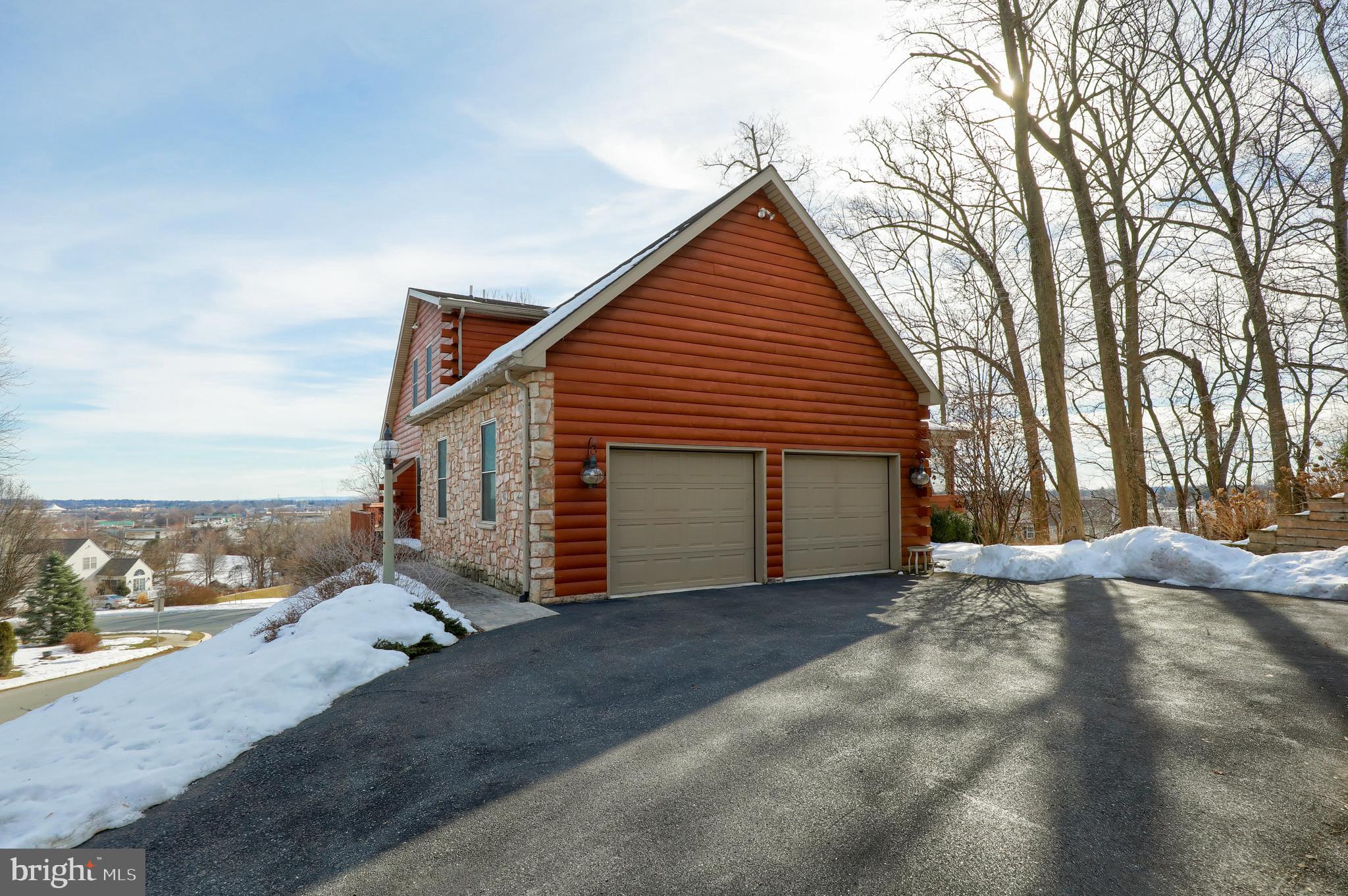 WOODS OF ROUNDTOP - Residential