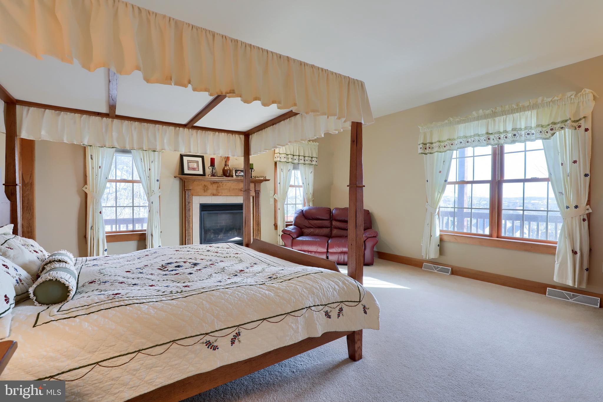 WOODS OF ROUNDTOP - Residential