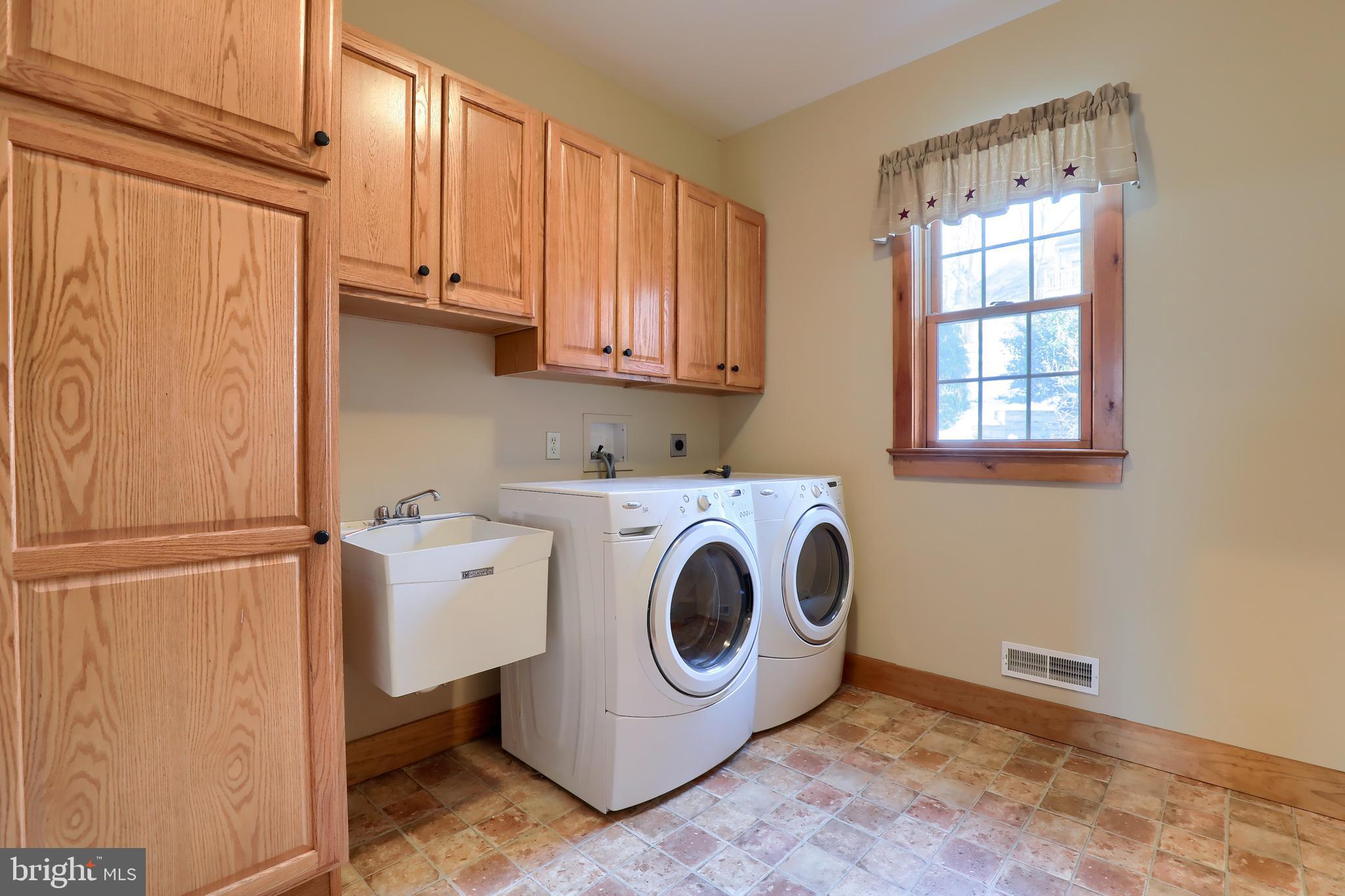 WOODS OF ROUNDTOP - Residential