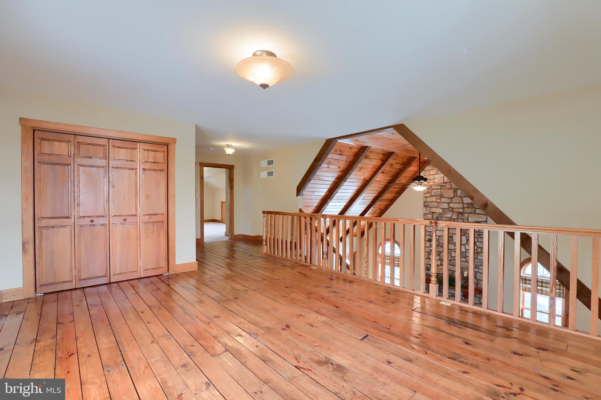 WOODS OF ROUNDTOP - Residential