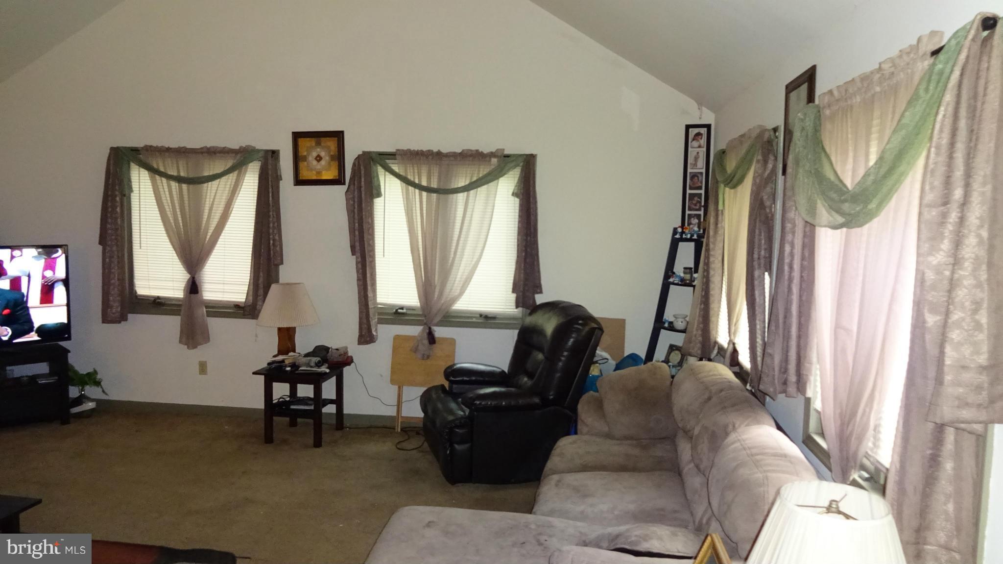 ROBBINS ESTATES - Residential