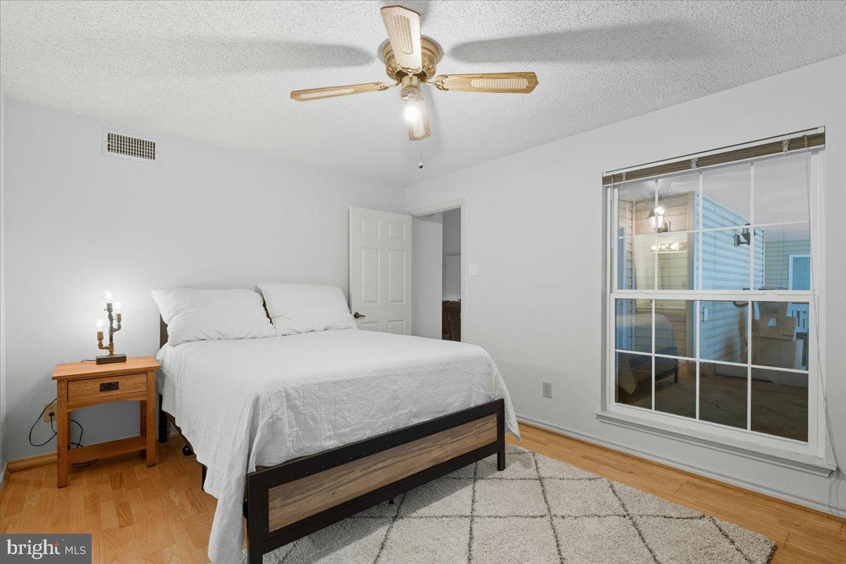 FOUNTAINS AT MCLEAN - Residential