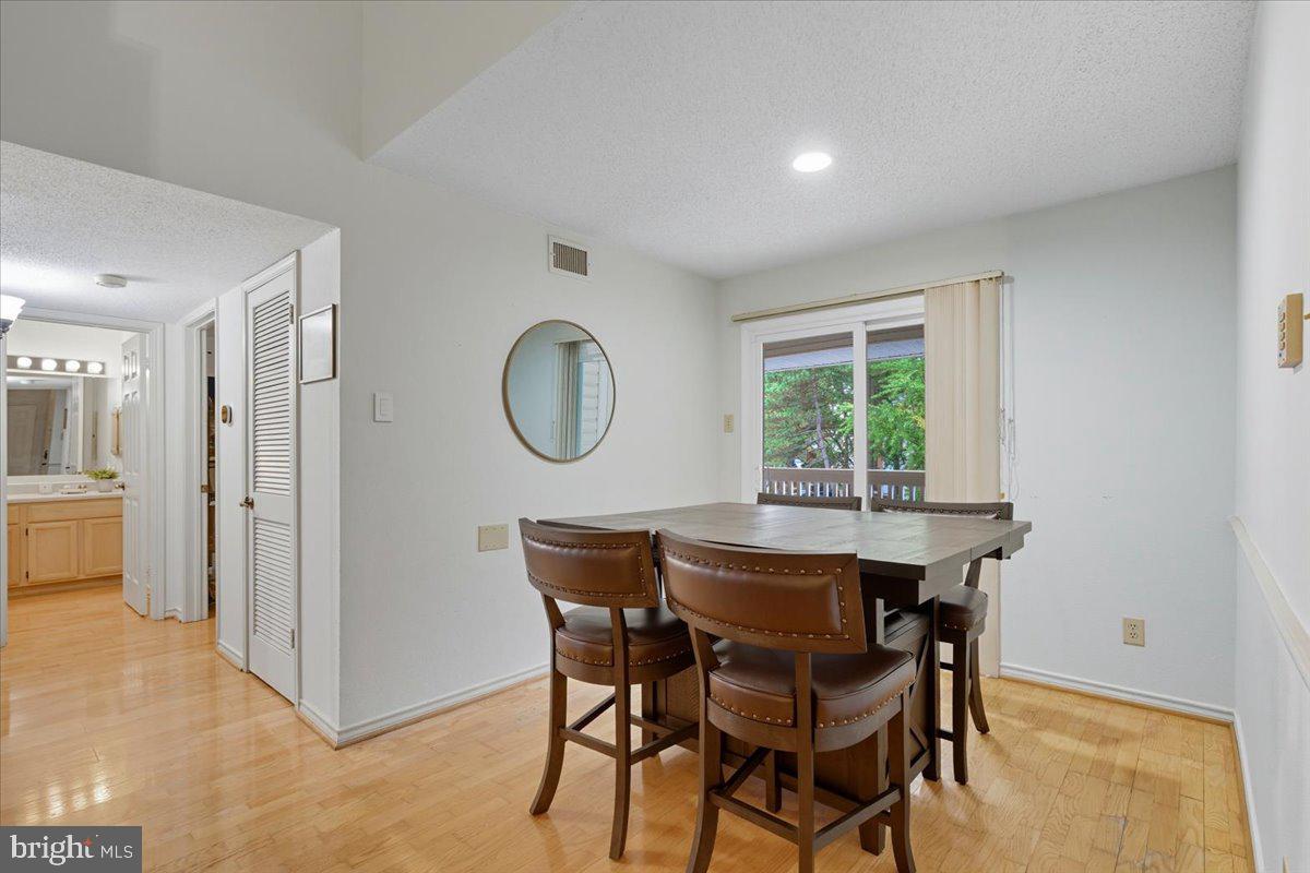 FOUNTAINS AT MCLEAN - Residential