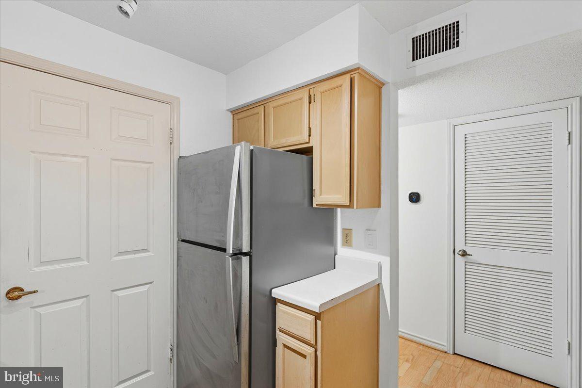 FOUNTAINS AT MCLEAN - Residential