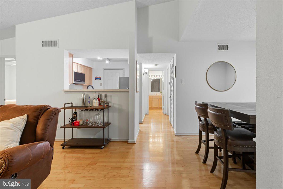 FOUNTAINS AT MCLEAN - Residential