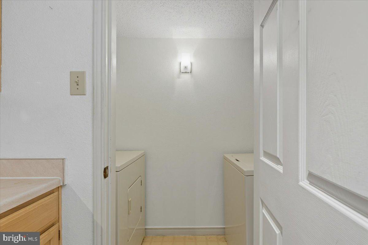 FOUNTAINS AT MCLEAN - Residential