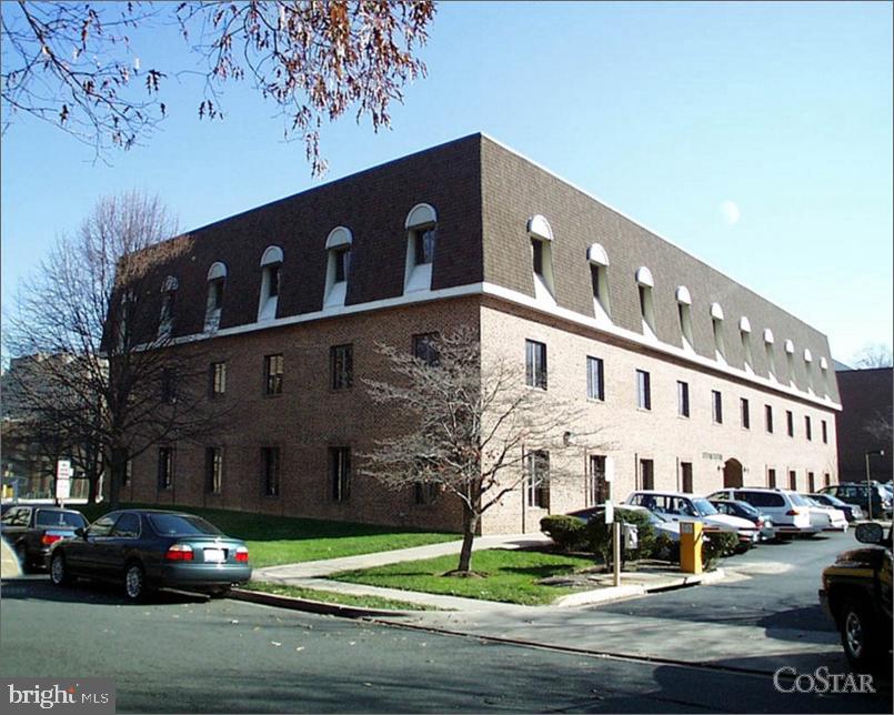 10521 JUDICIAL DRIVE 100