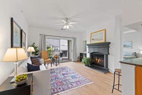 Photo of 12949 Centre Park Circle #404, HERNDON, VA 20171 (MLS # VAFX2321344)