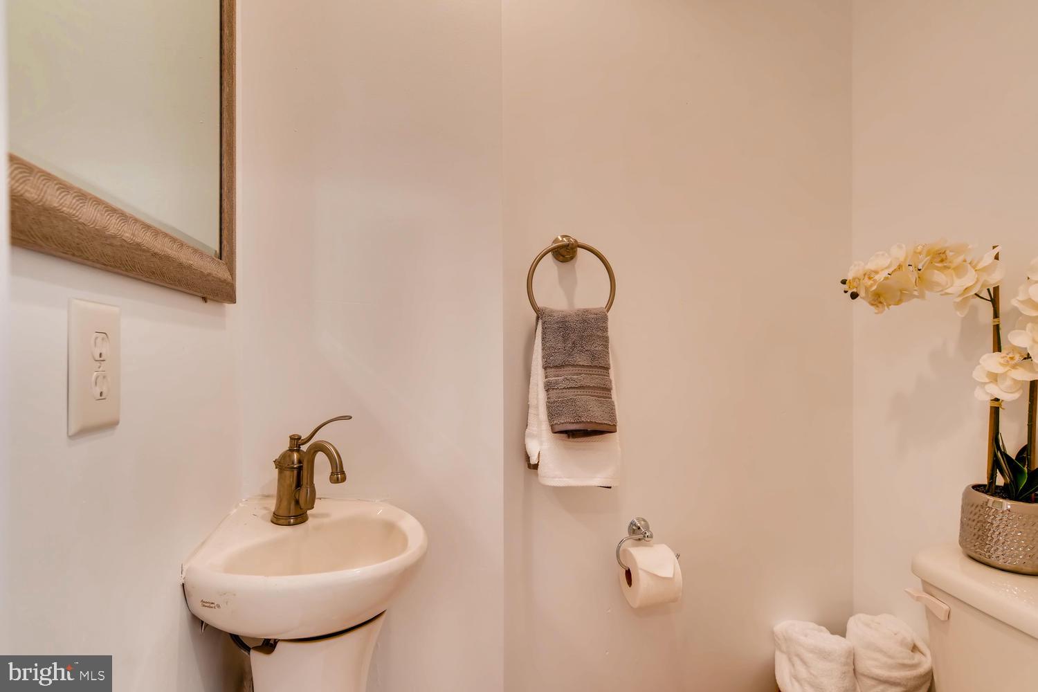 WASHINGTON VILLAGE - Residential