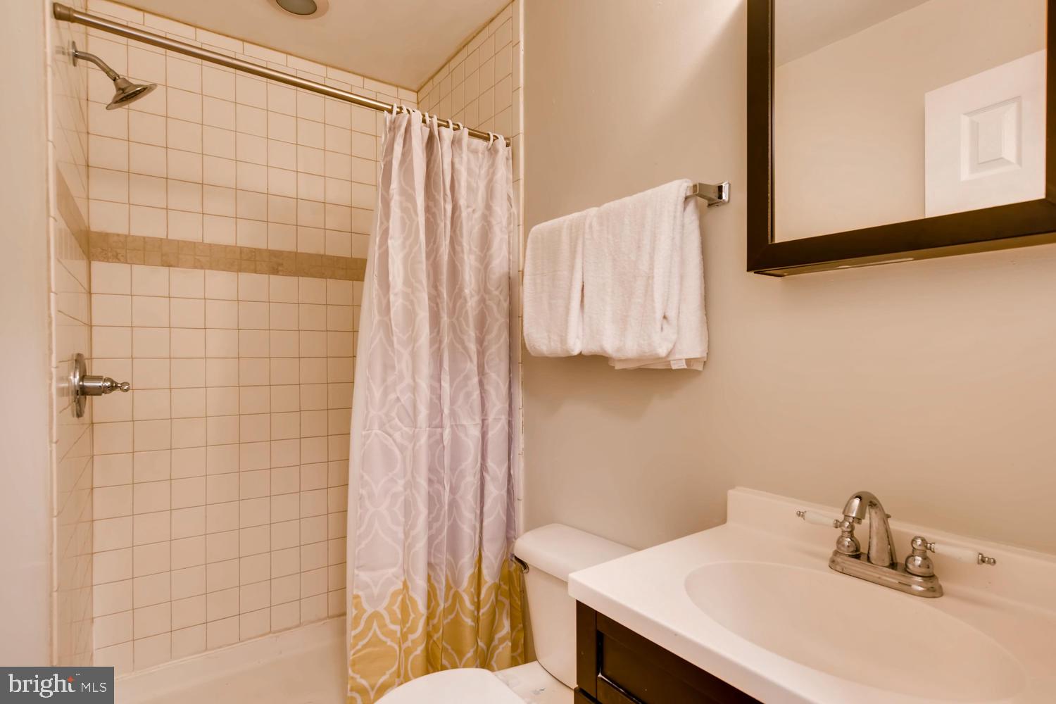 WASHINGTON VILLAGE - Residential