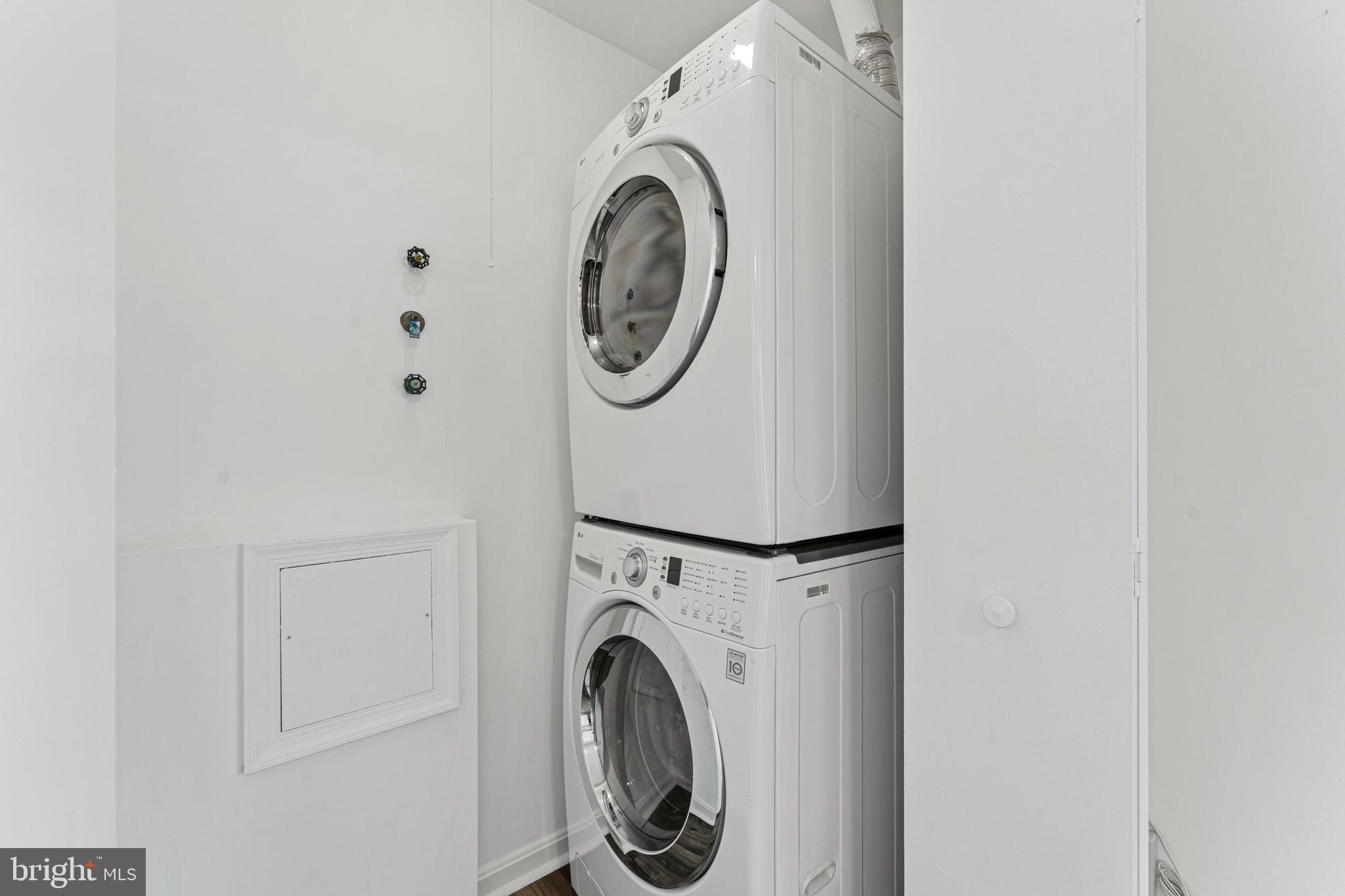 STAFFORD MEADOWS - Residential Lease