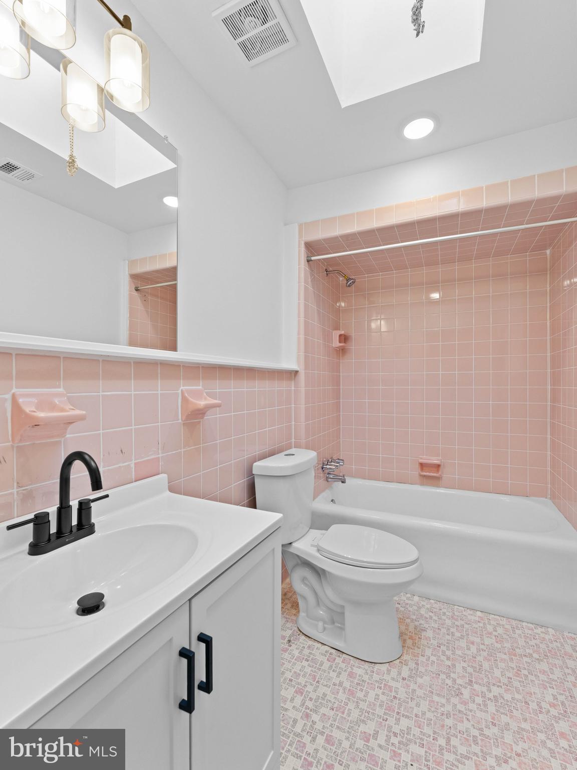 ELMWOOD PARK - Residential