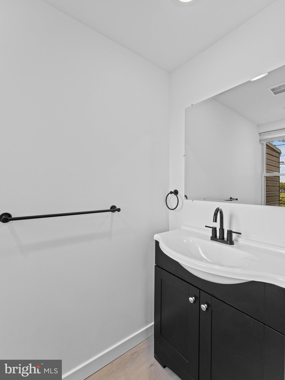 ELMWOOD PARK - Residential