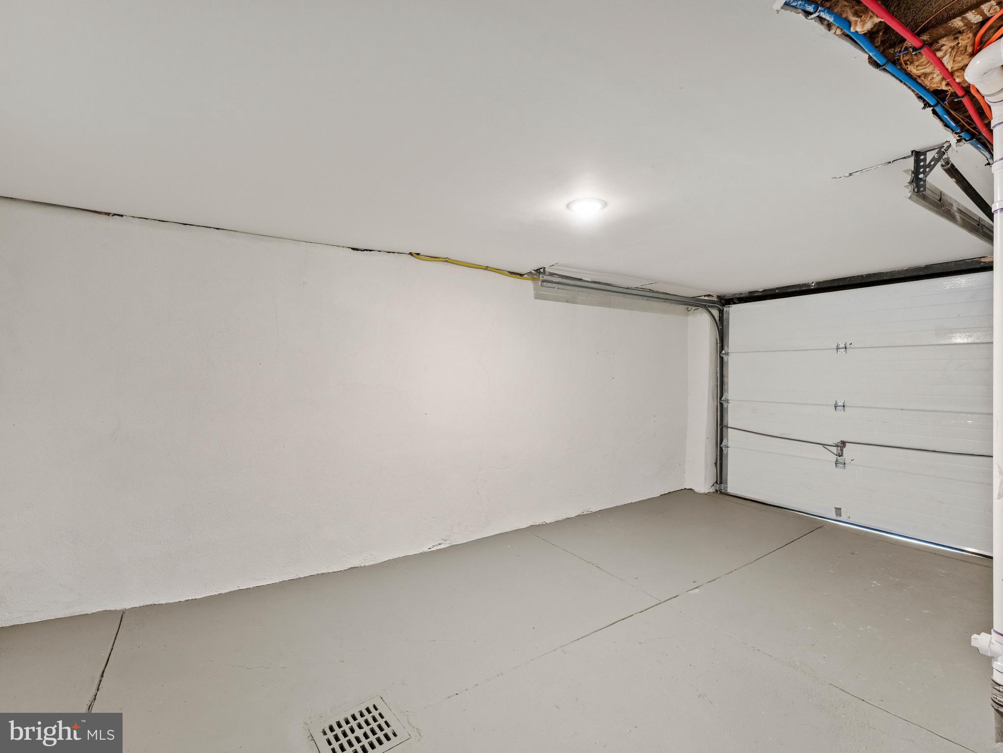 ELMWOOD PARK - Residential