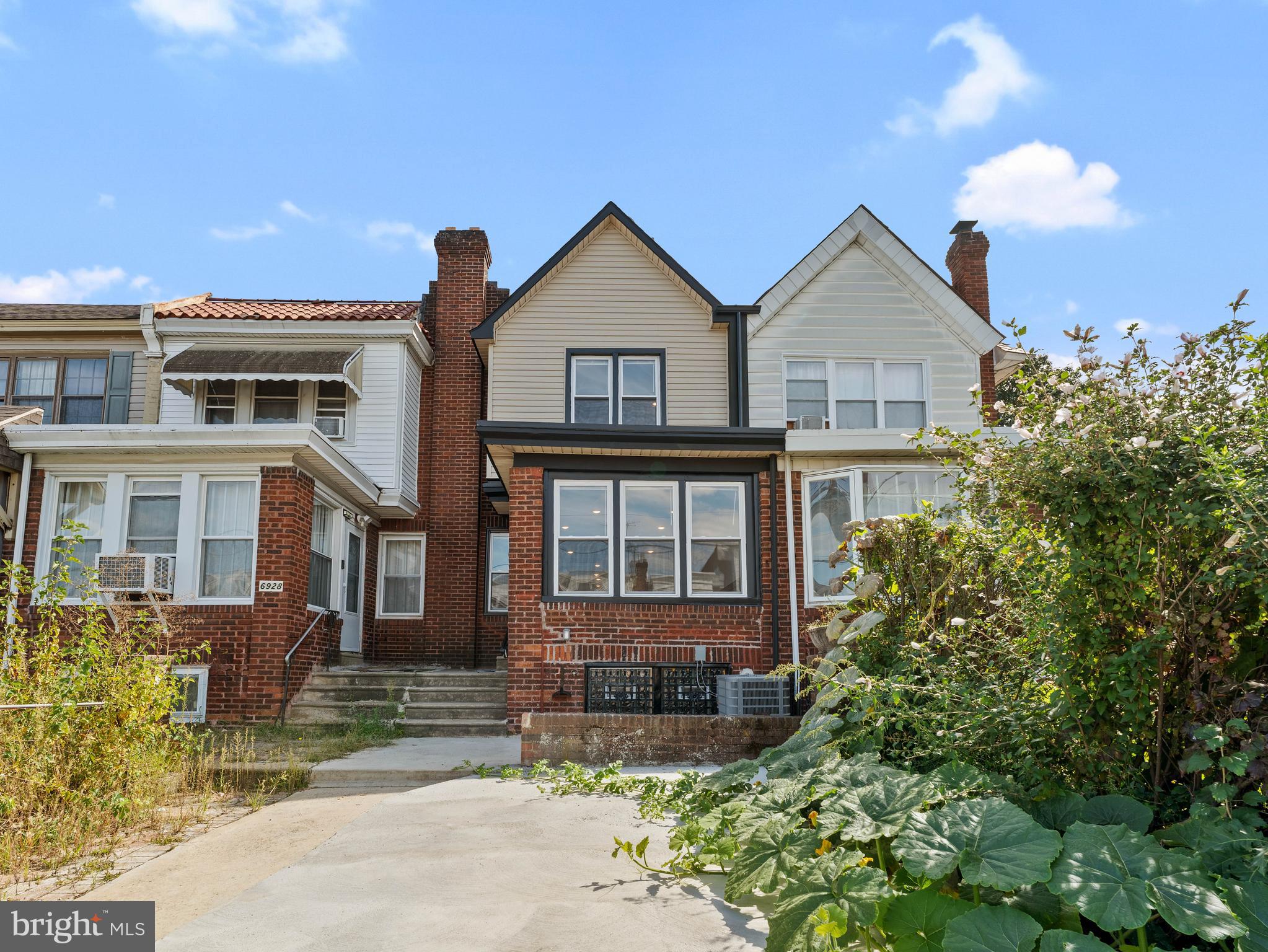 ELMWOOD PARK - Residential