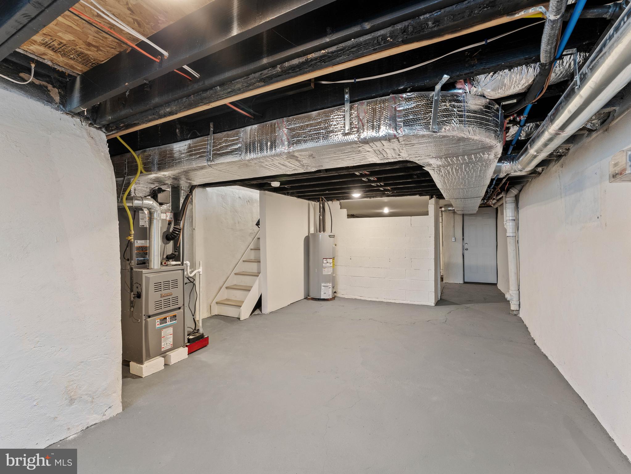 ELMWOOD PARK - Residential