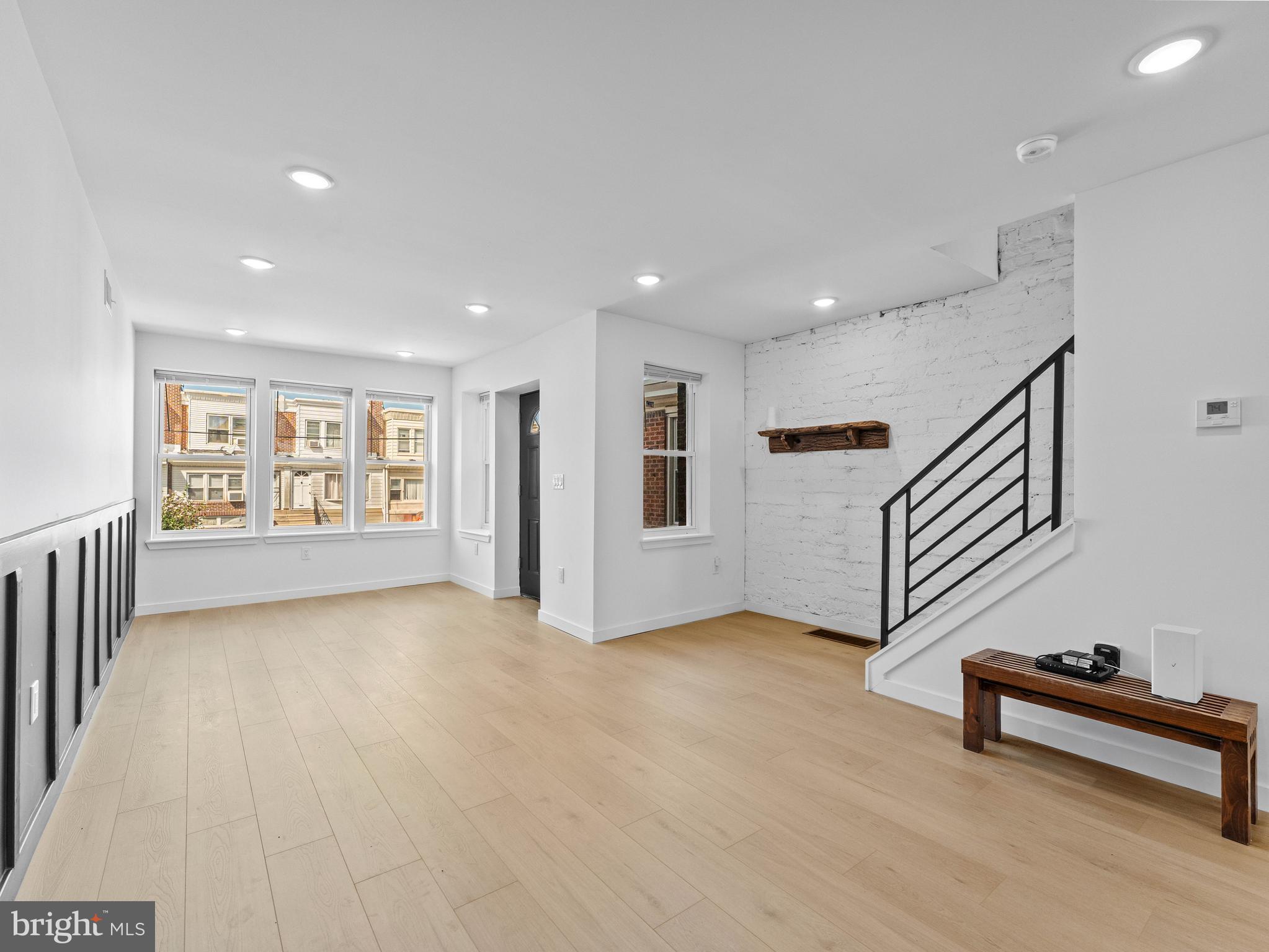 ELMWOOD PARK - Residential