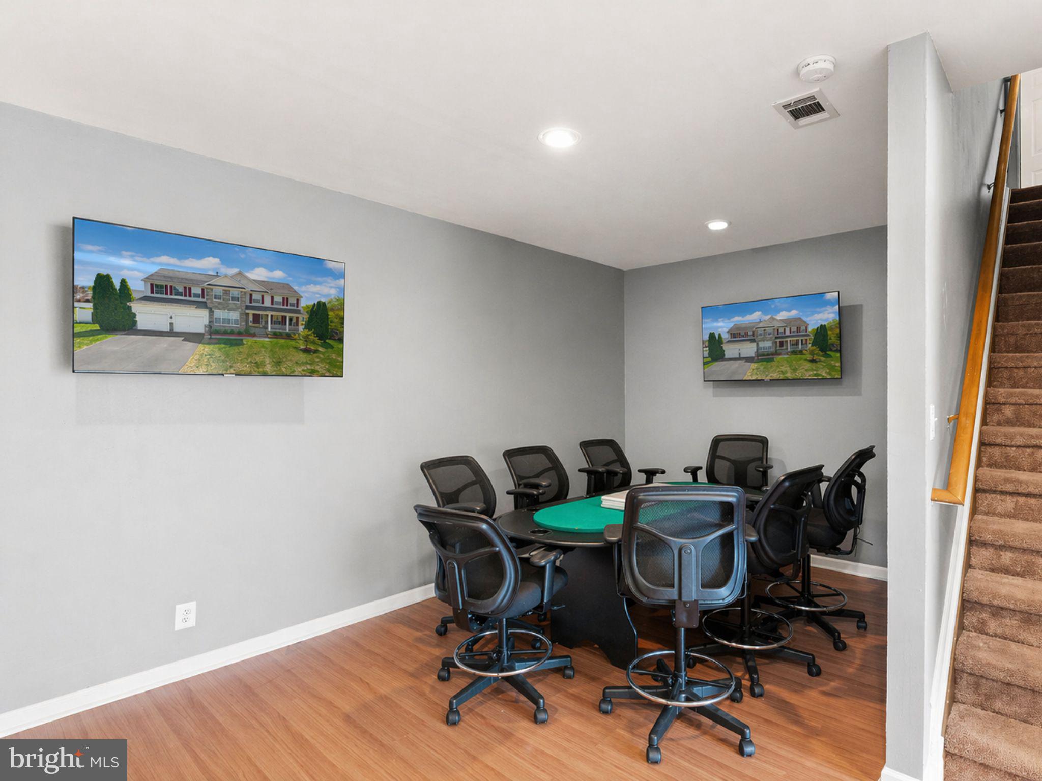 CEDAR BROOKE - Residential