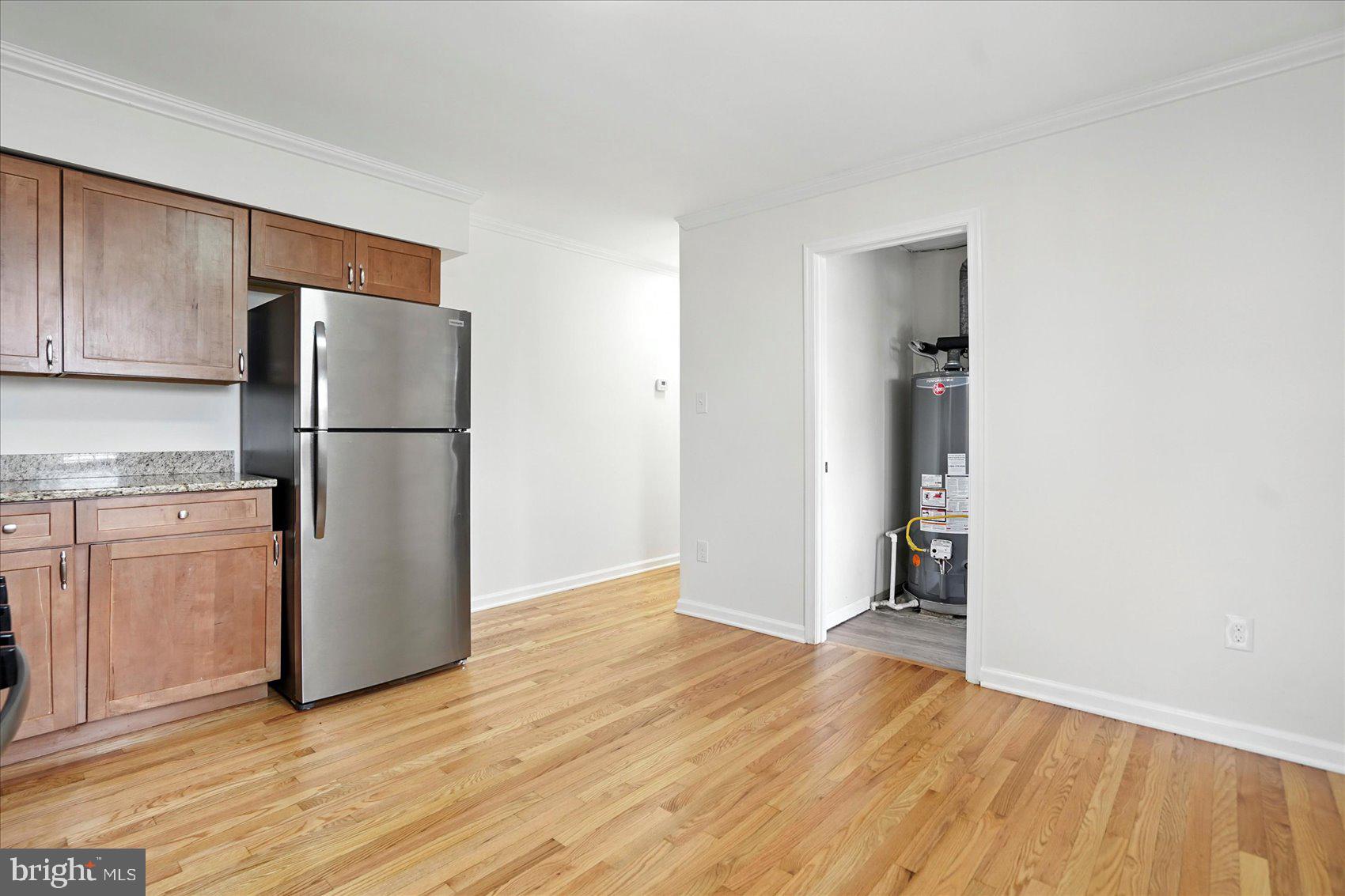800 E NORTH AVENUE