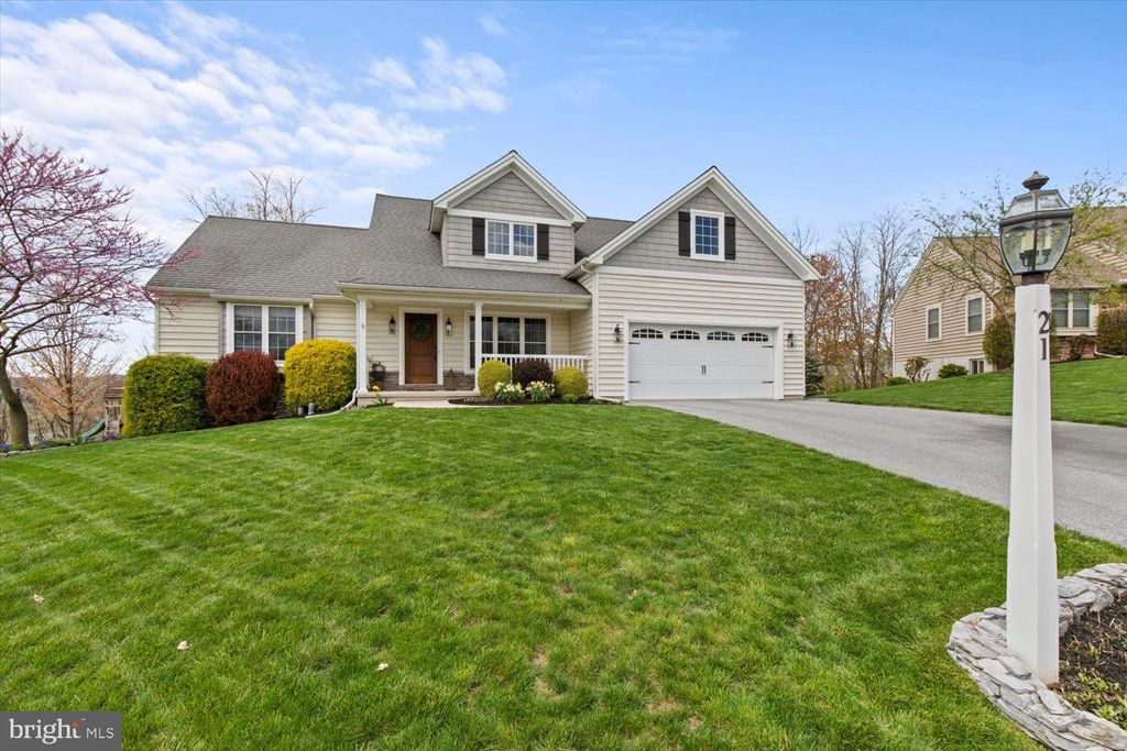 Photo of 21 Circle Rock Drive, EPHRATA, PA 17522 (MLS # PALA2068294)