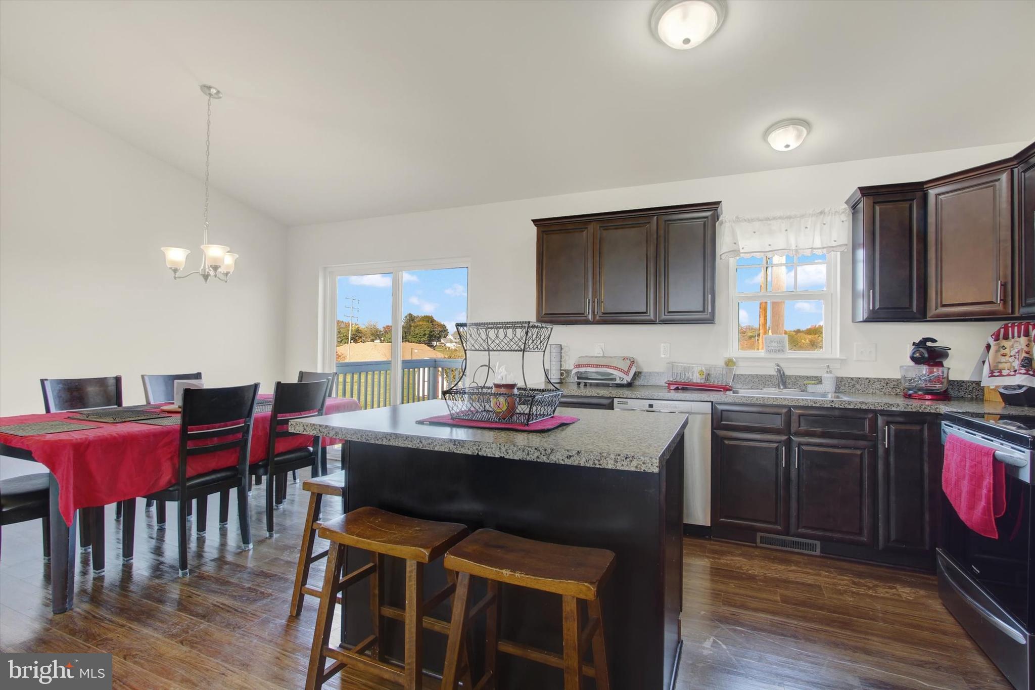 FARM LANE ESTATES - Residential