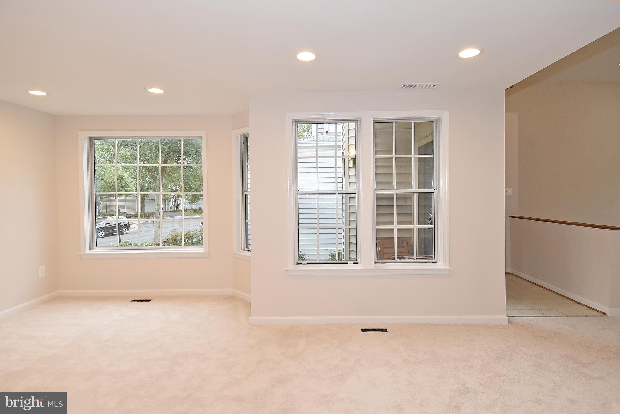 KINGSTOWNE - Residential Lease