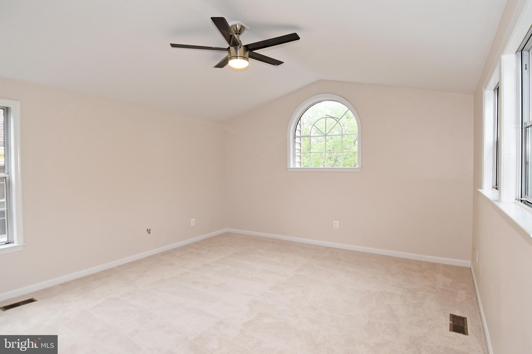 KINGSTOWNE - Residential Lease