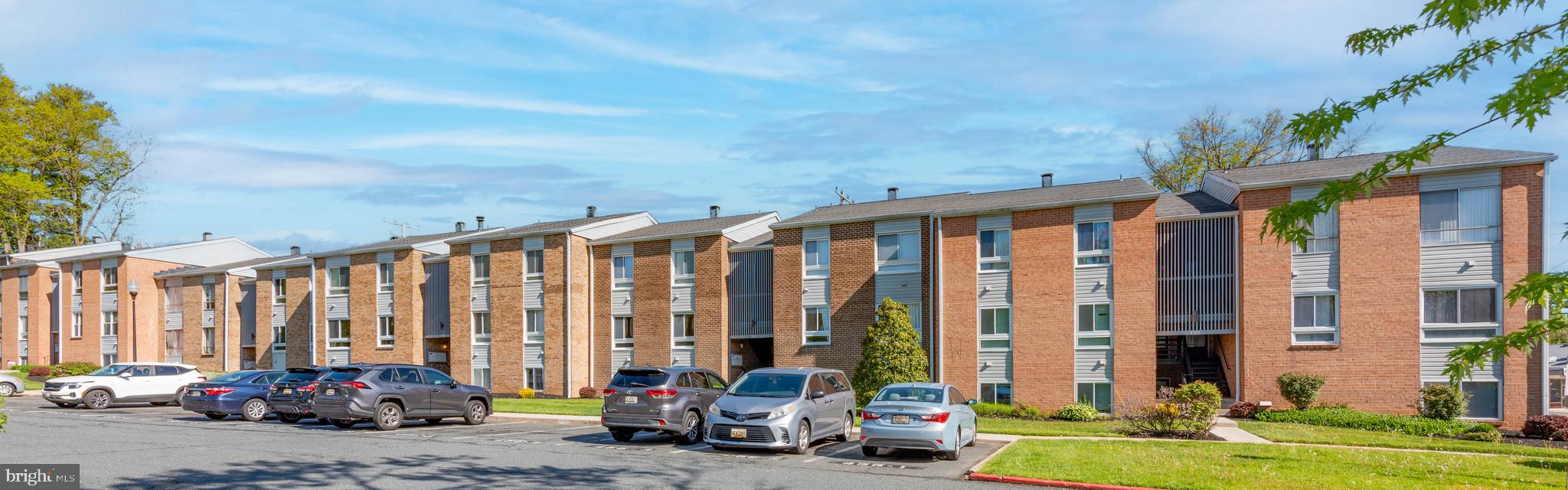MOORES MILL MANOR - Residential