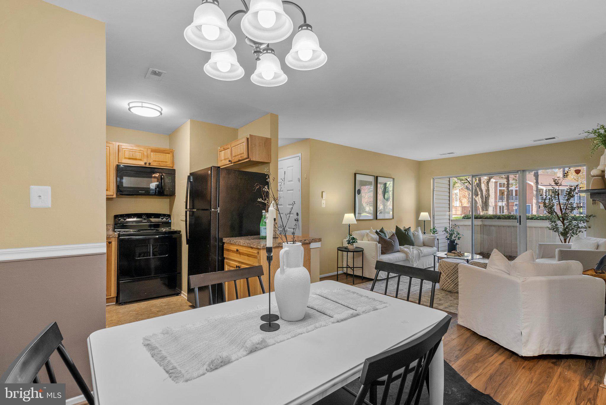 FARMINGDALE - Residential