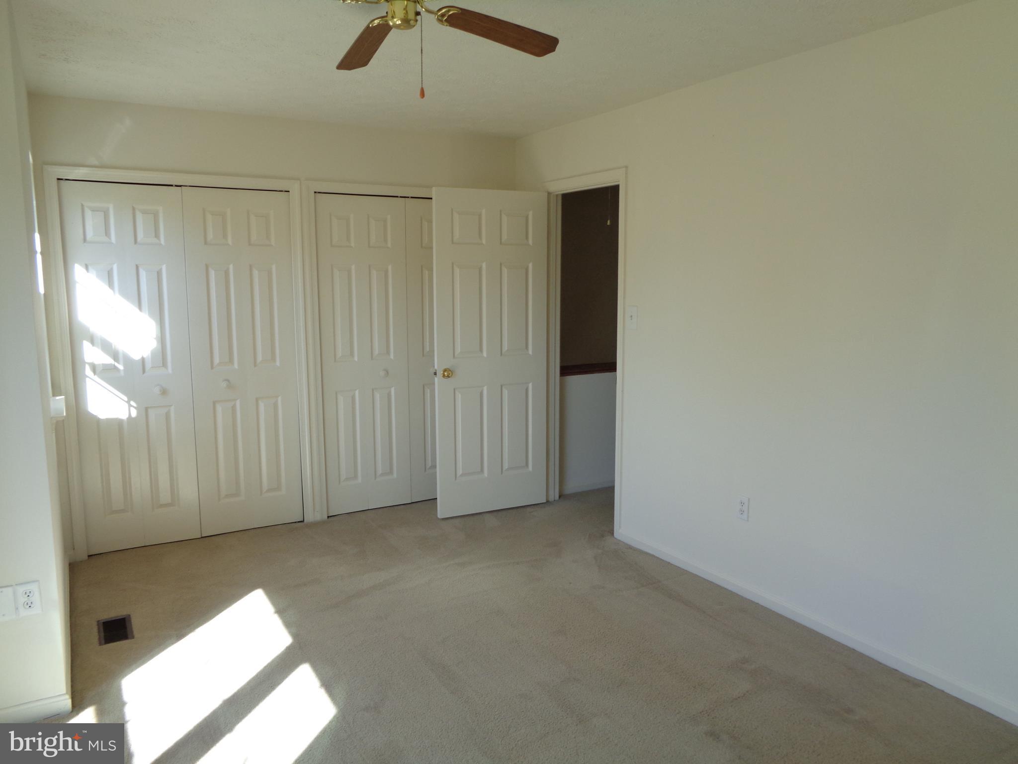 ST CHARLES SUB - HAMPSHIRE - Residential Lease