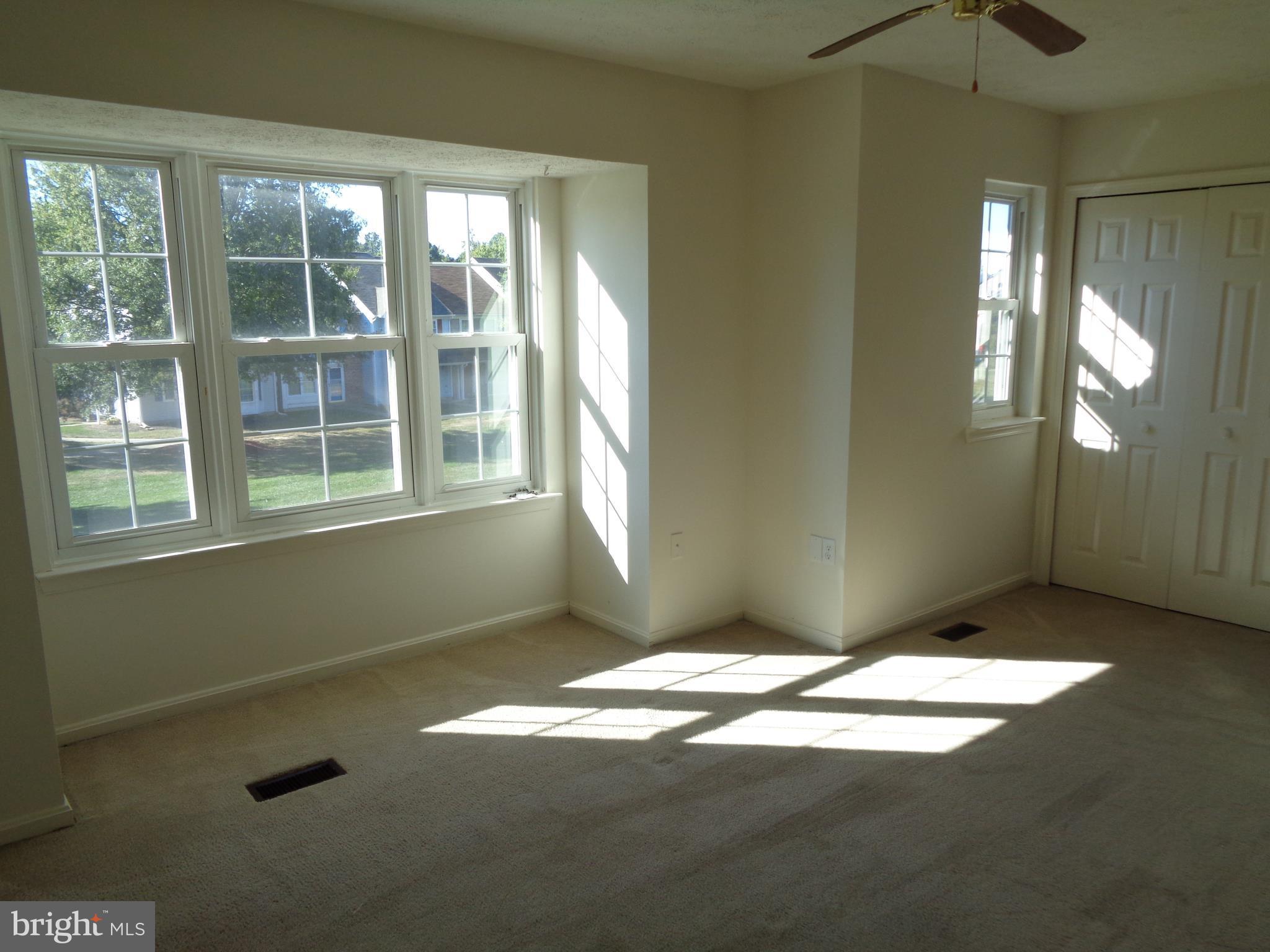 ST CHARLES SUB - HAMPSHIRE - Residential Lease