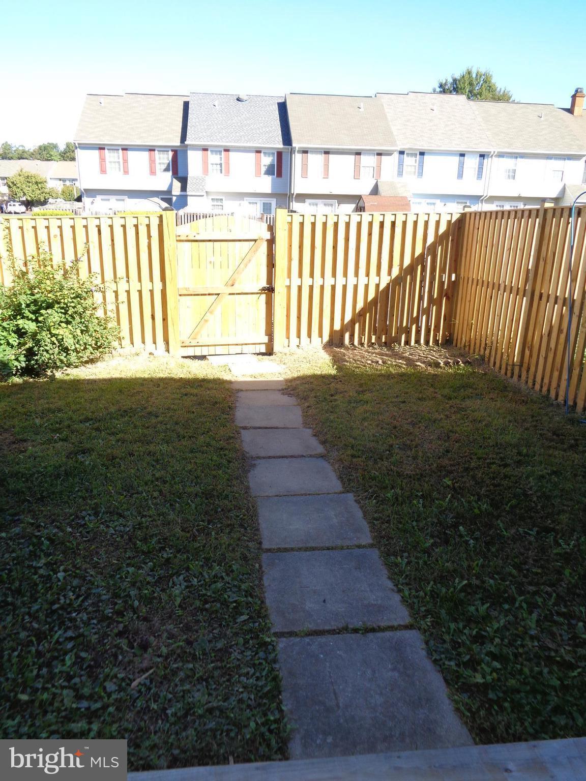 ST CHARLES SUB - HAMPSHIRE - Residential Lease